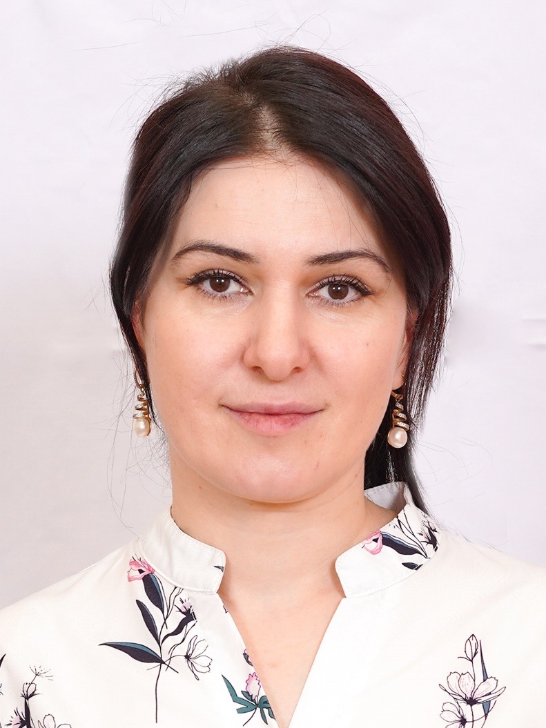 Абдуразакова Аминат Исаевна 